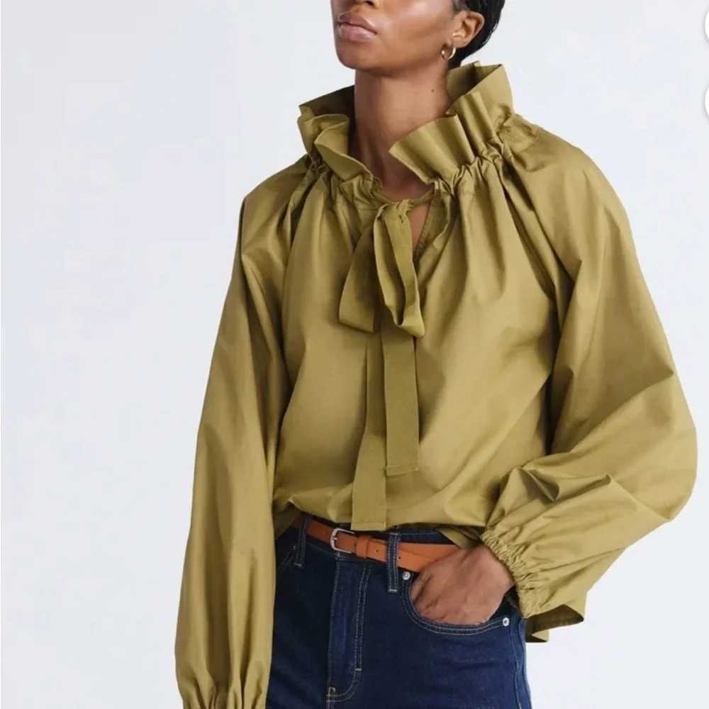 Free Assembly women’s ruffle neck cotton top - Picture 2 of 4